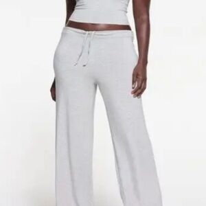 SKIMS SLEEP STRAIGHT LEG PANTS IN LIGHT HEATHER GREY - NEW WITH TAG